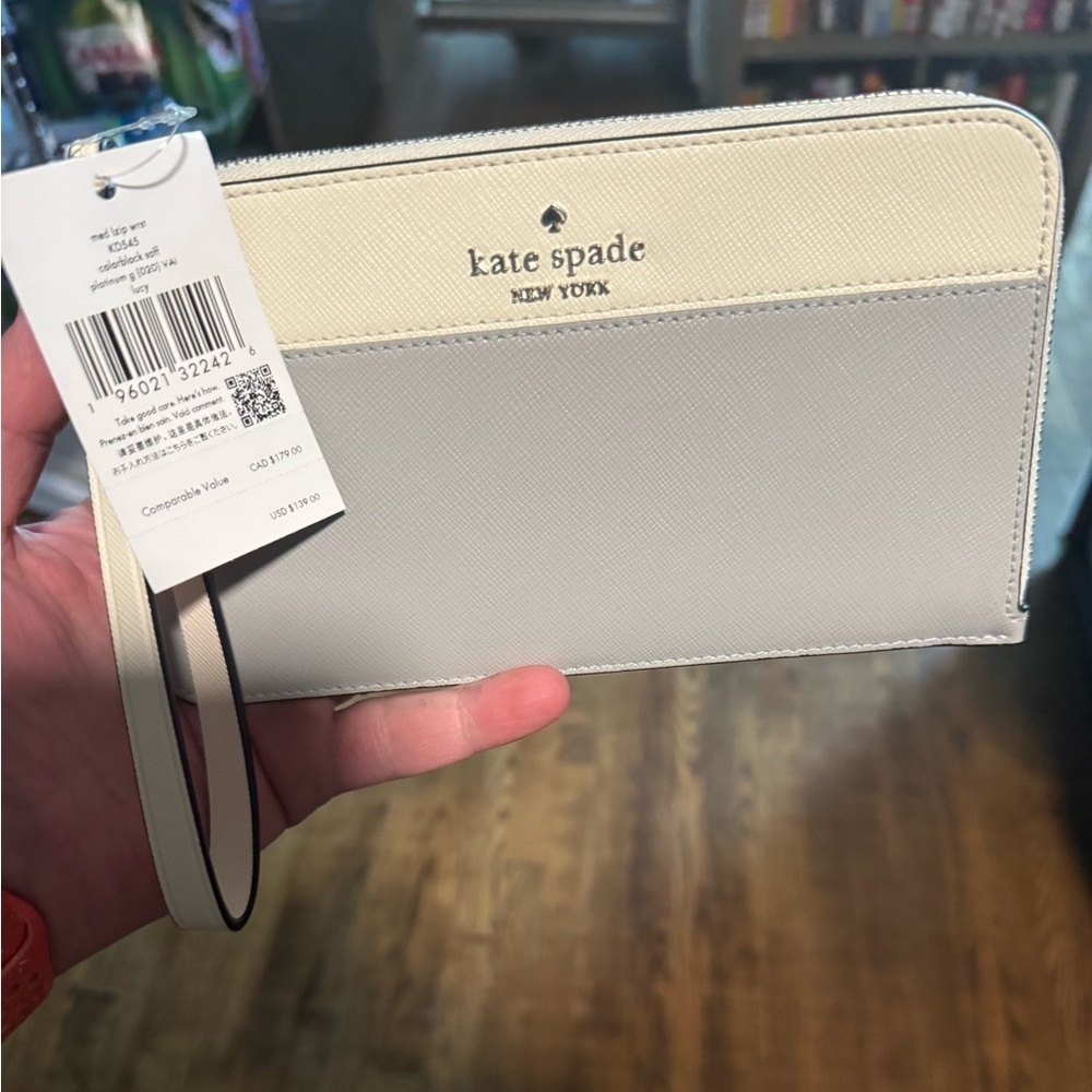 Kate Spade ♠️ platinum Wristlet